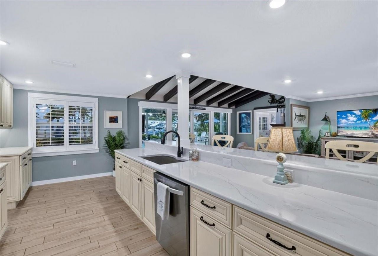 520 69th Street, Holmes Beach, FL 34217 Photo