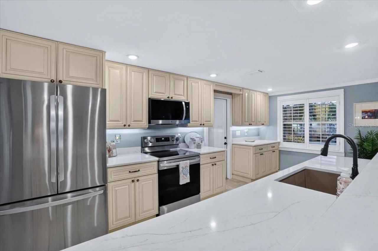520 69th Street, Holmes Beach, FL 34217 Photo