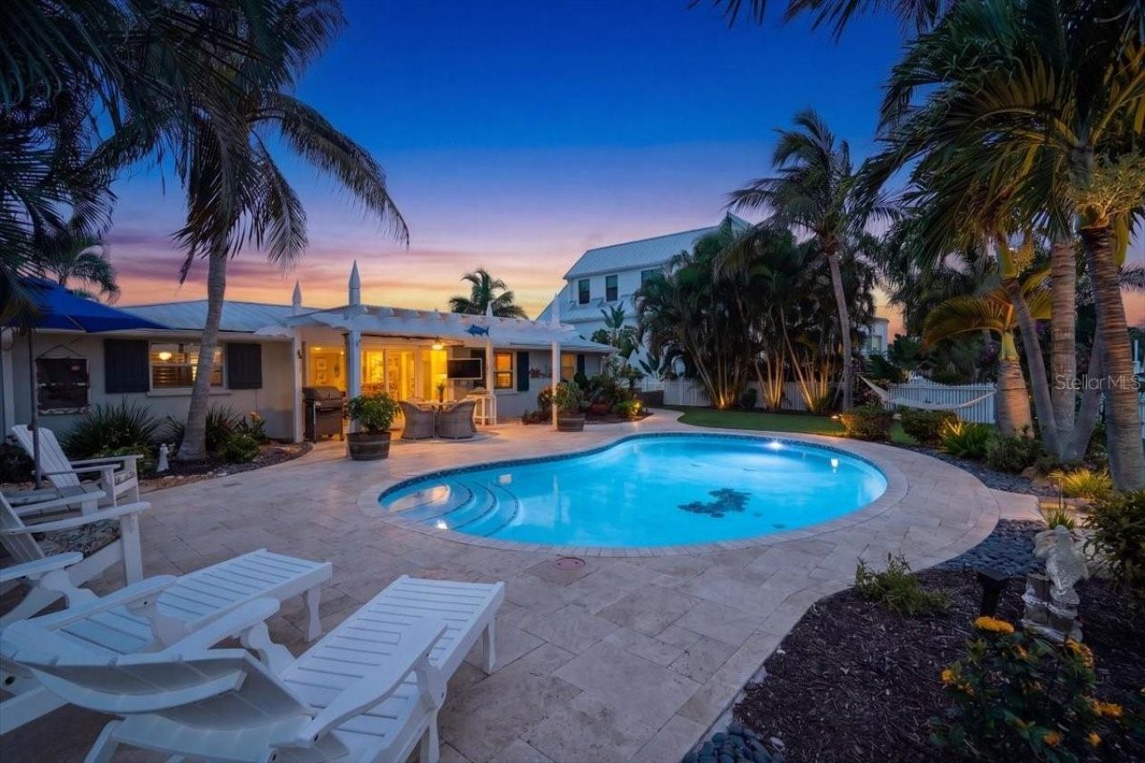 520 69th Street, Holmes Beach, FL 34217 Photo