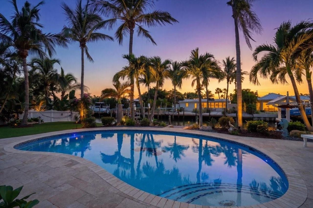 520 69th Street, Holmes Beach, FL 34217 Photo