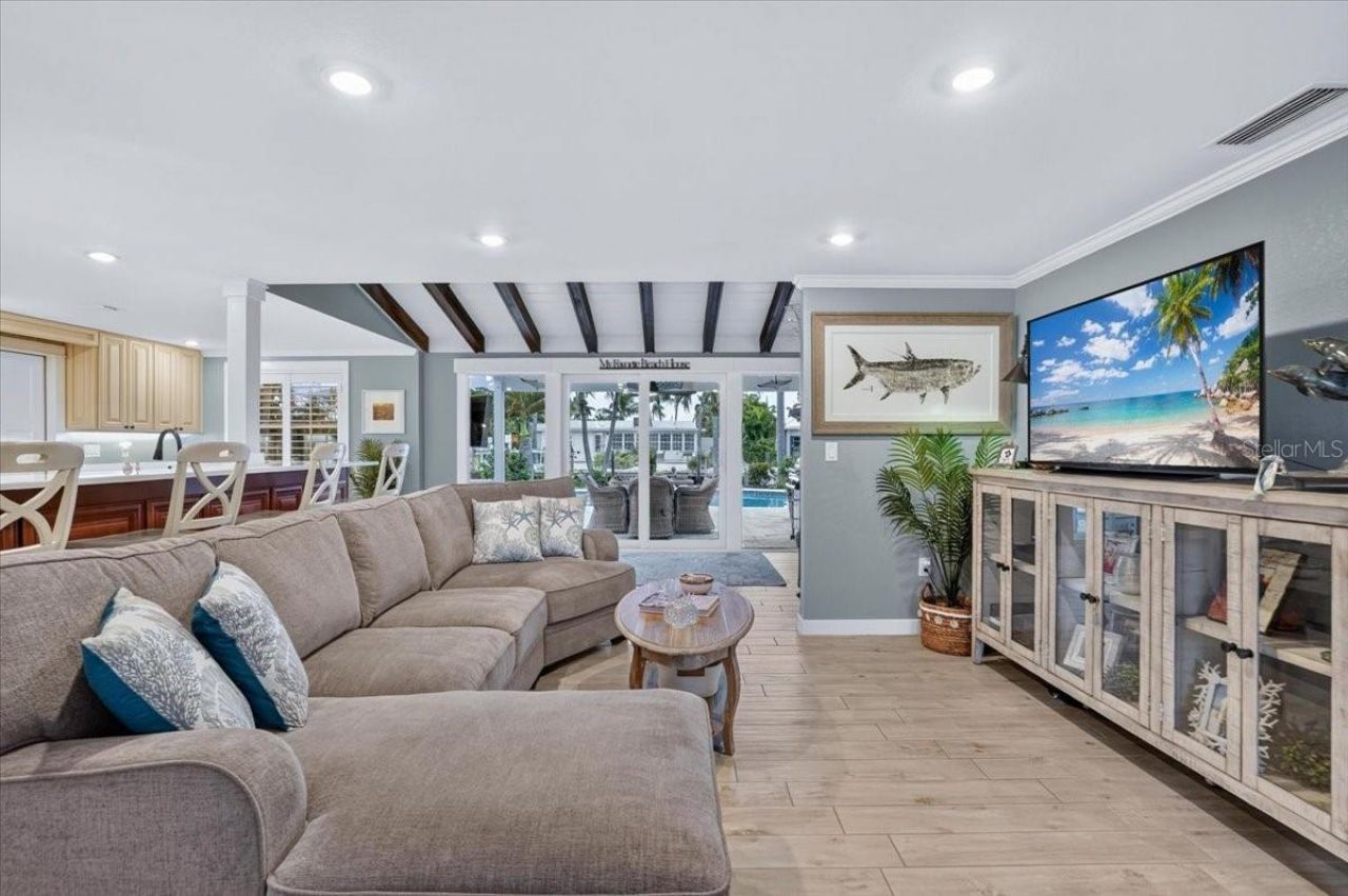 520 69th Street, Holmes Beach, FL 34217 Photo