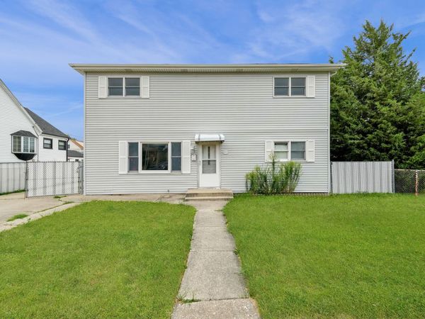 4933 S Lockwood Avenue , Chicago, IL 60638