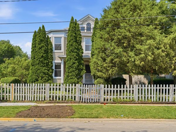702 North Avenue , Waukegan, IL 60085
