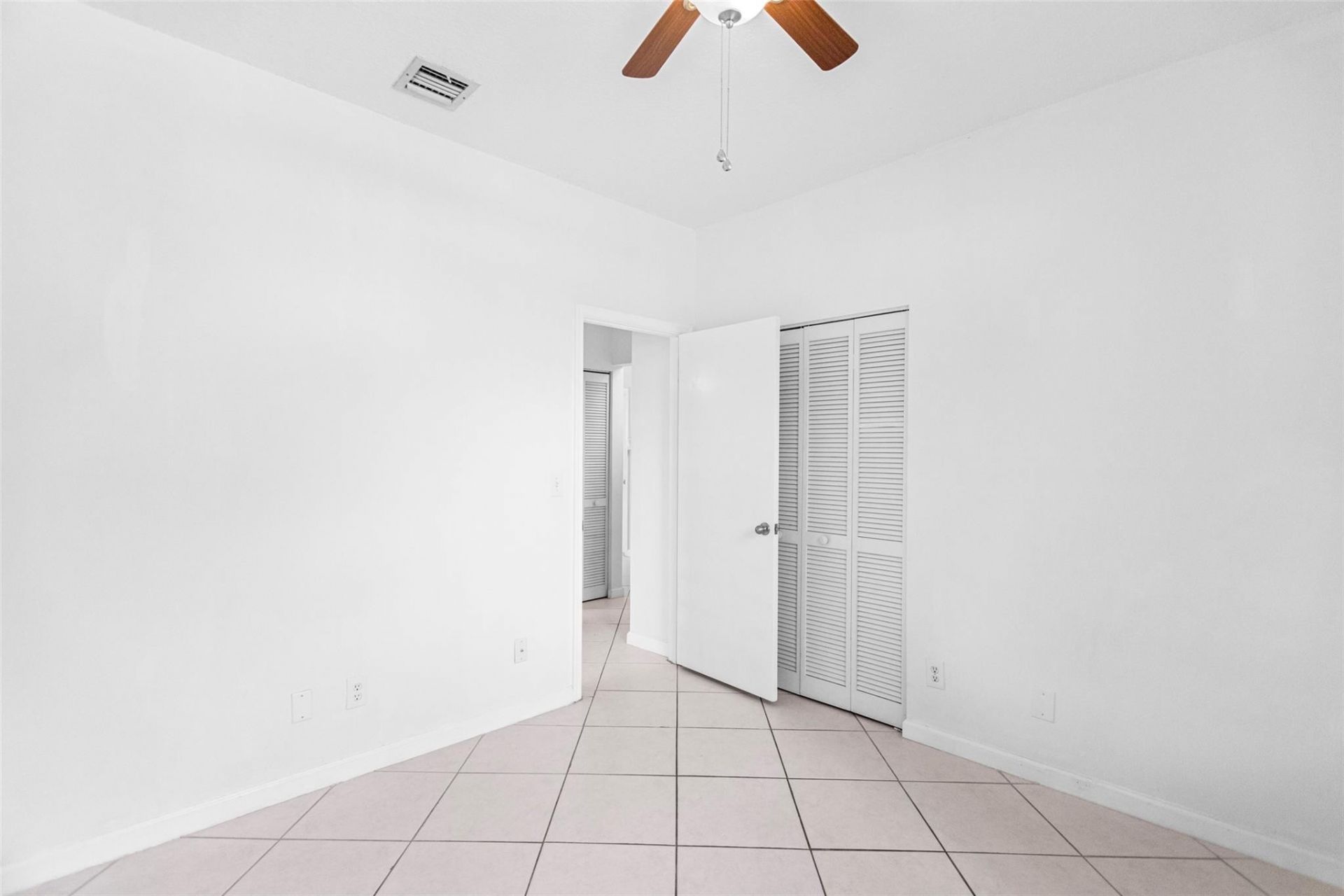 15250 SW 49th Court, Davie, FL 33331 Photo