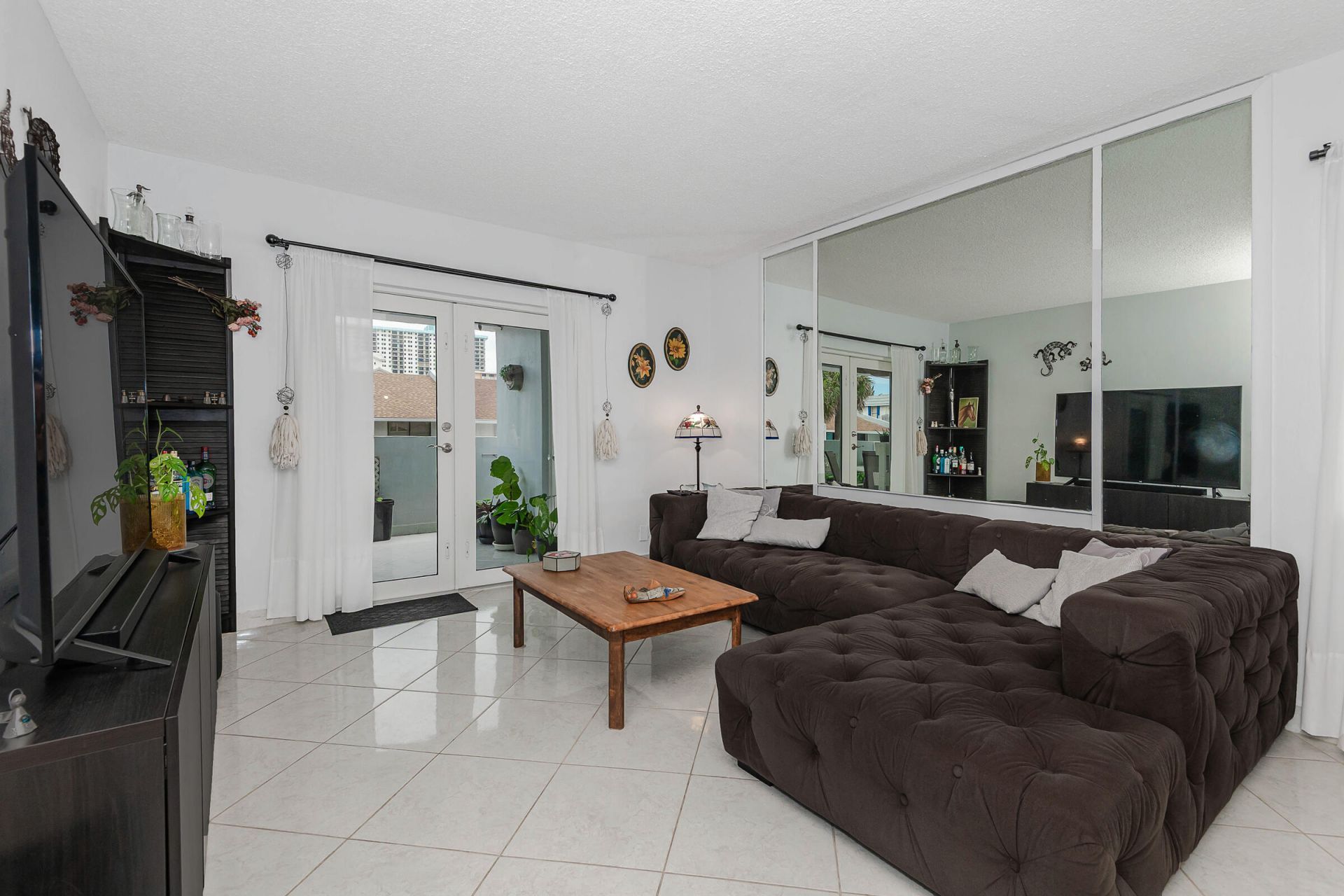 320 S Surf Road, Unit 206, Hollywood, FL 33019 Photo