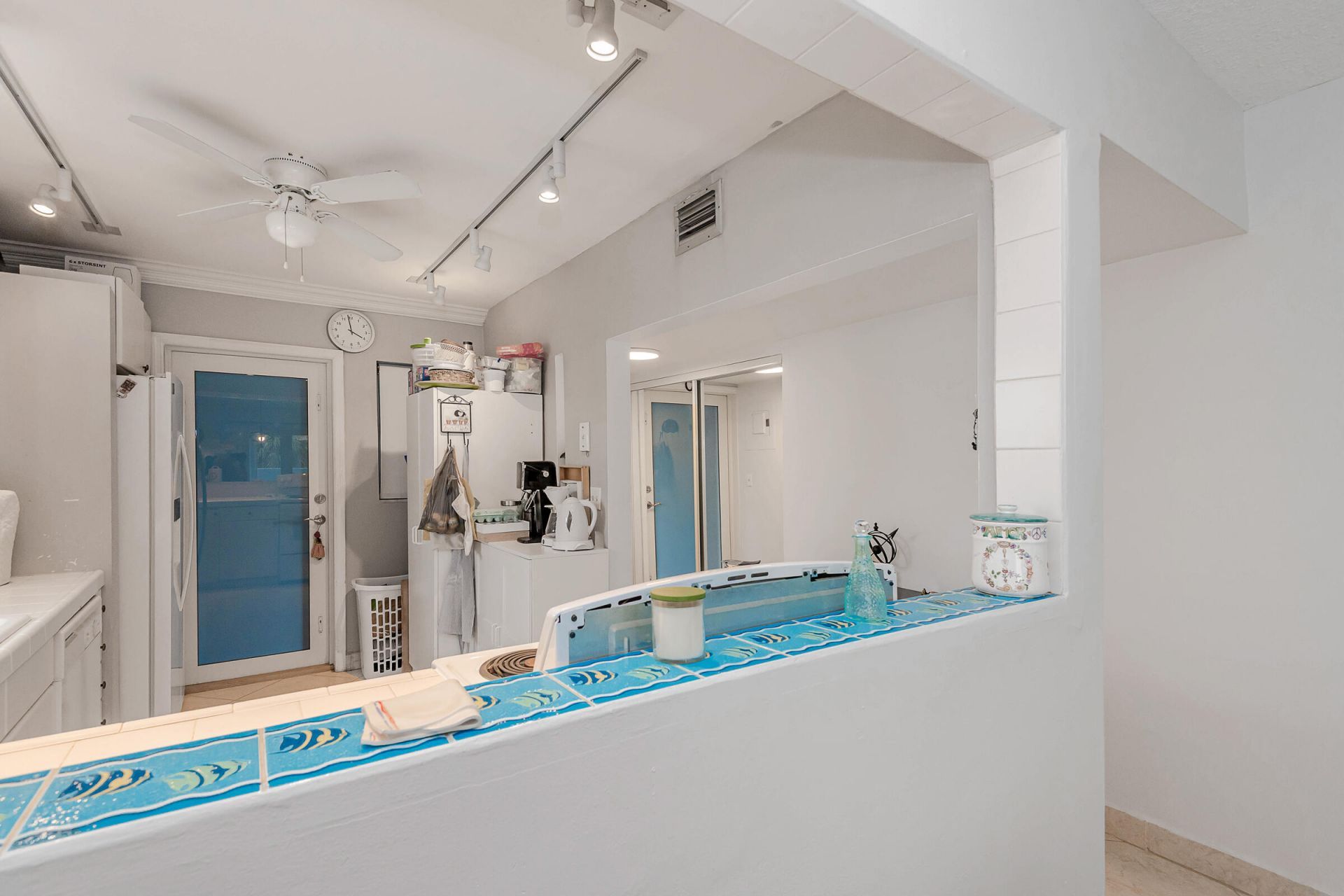 320 S Surf Road, Unit 206, Hollywood, FL 33019 Photo