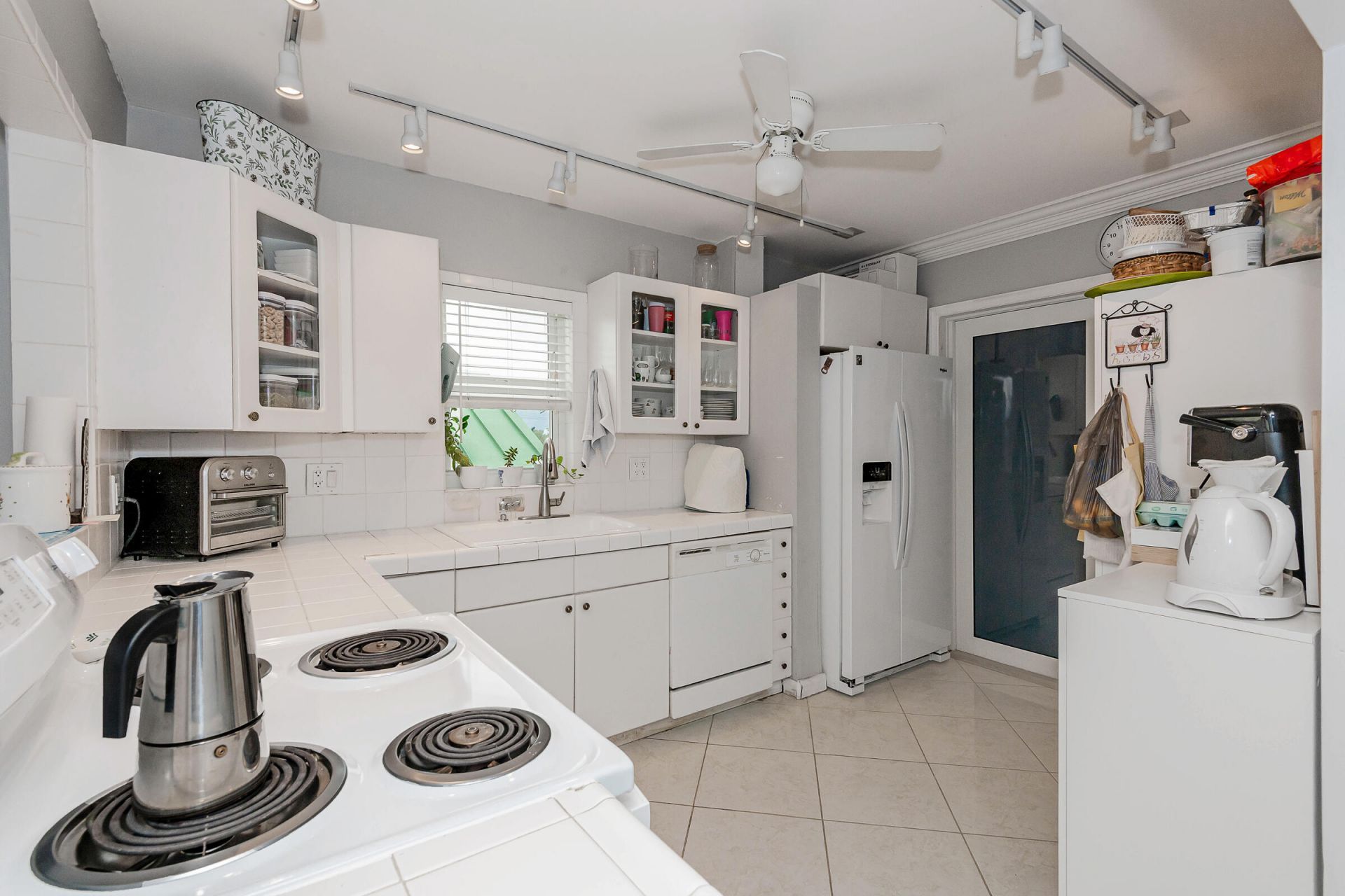 320 S Surf Road, Unit 206, Hollywood, FL 33019 Photo