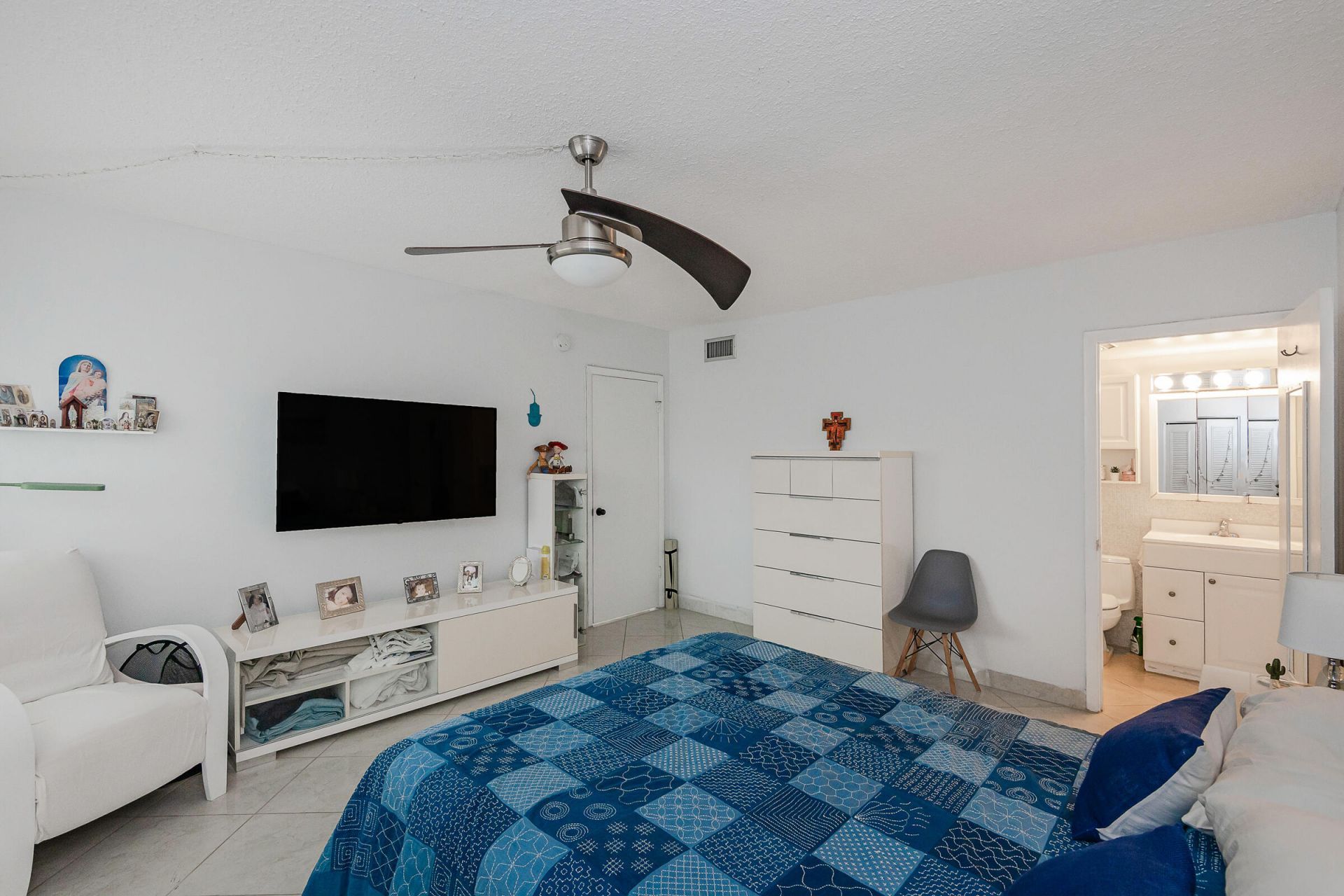 320 S Surf Road, Unit 206, Hollywood, FL 33019 Photo