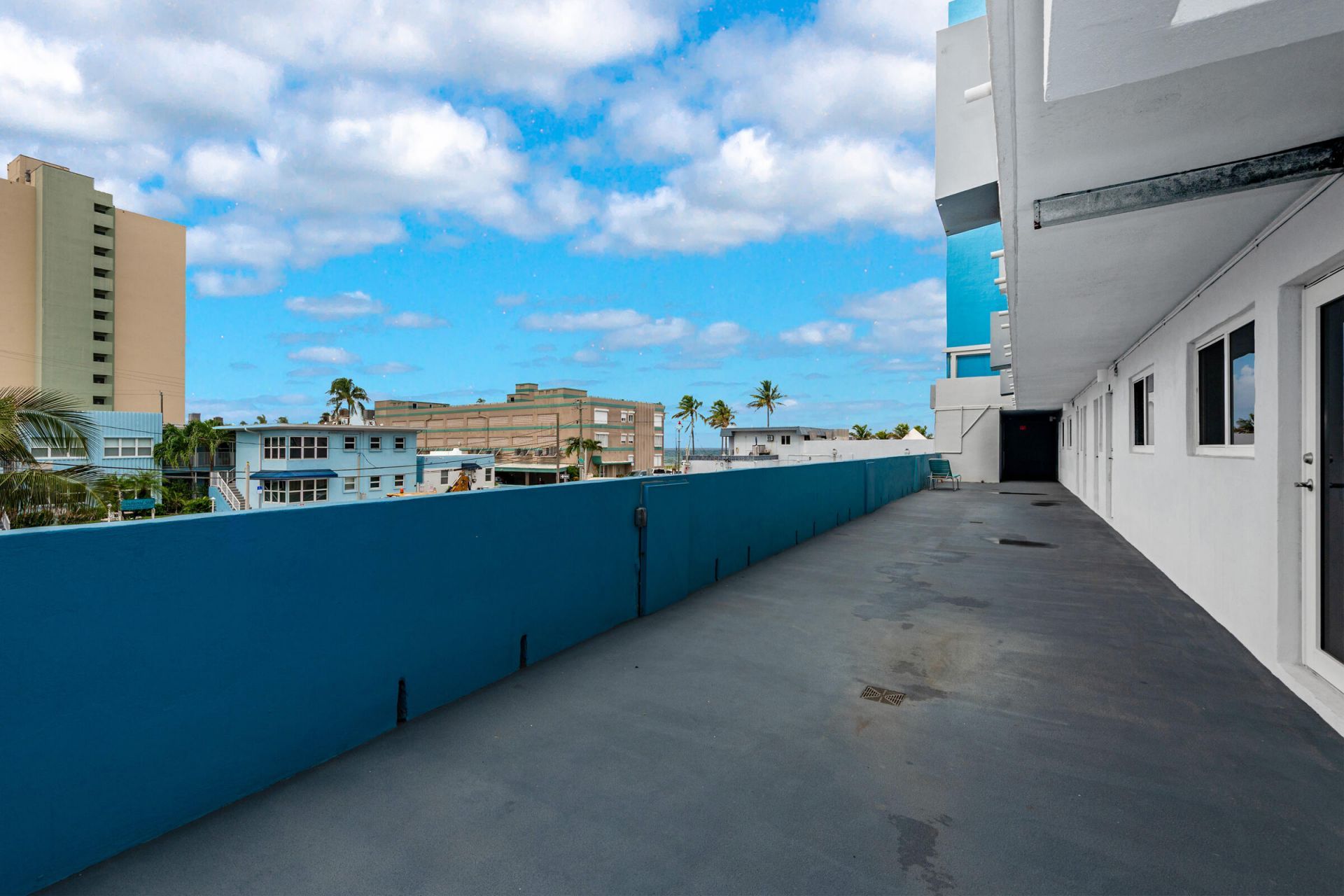 320 S Surf Road, Unit 206, Hollywood, FL 33019 Photo