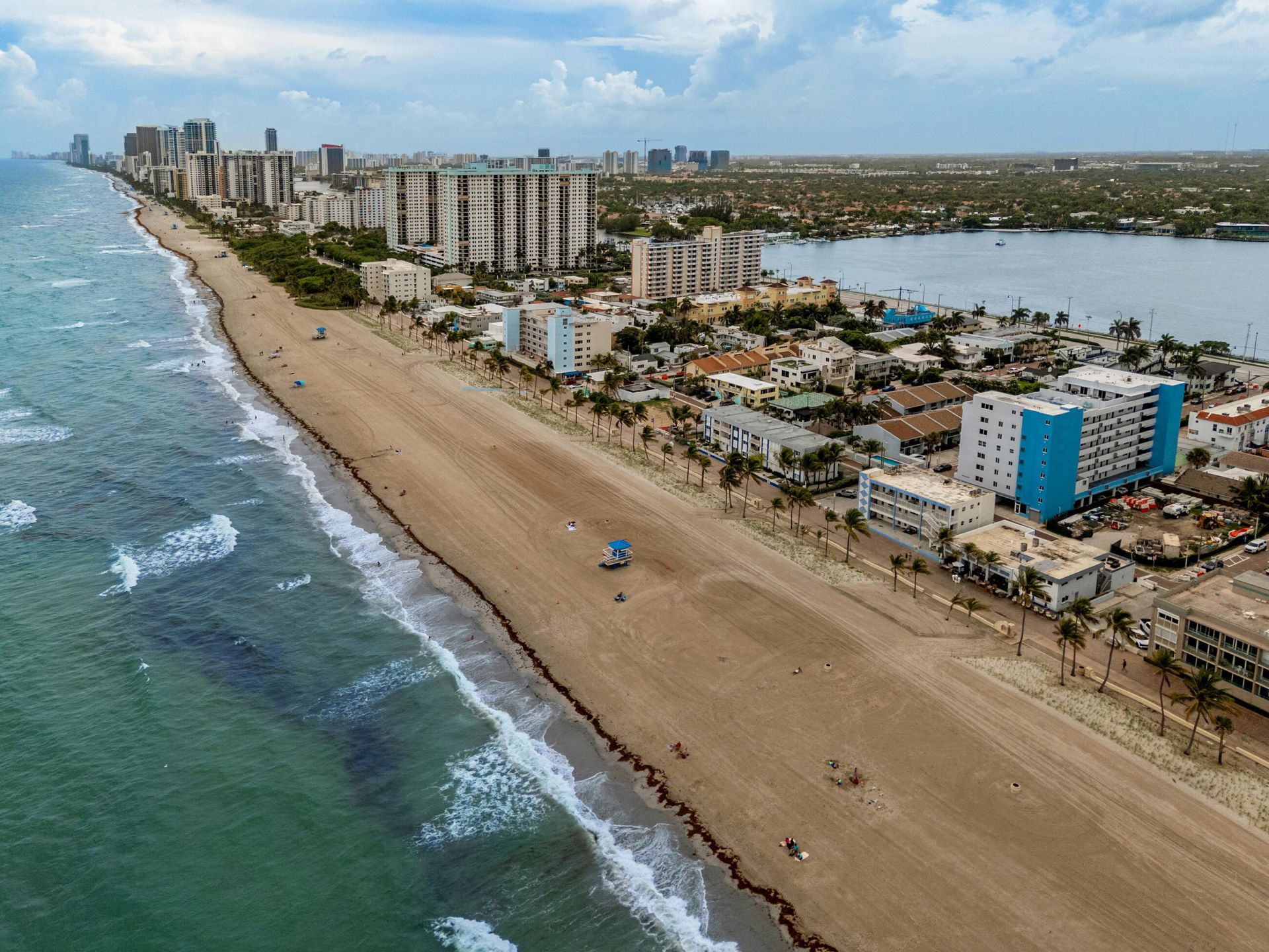320 S Surf Road, Unit 206, Hollywood, FL 33019 Photo