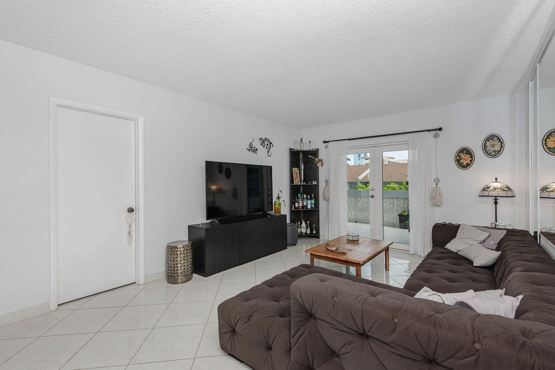 320 S Surf Road, Unit 206, Hollywood, FL 33019 Photo