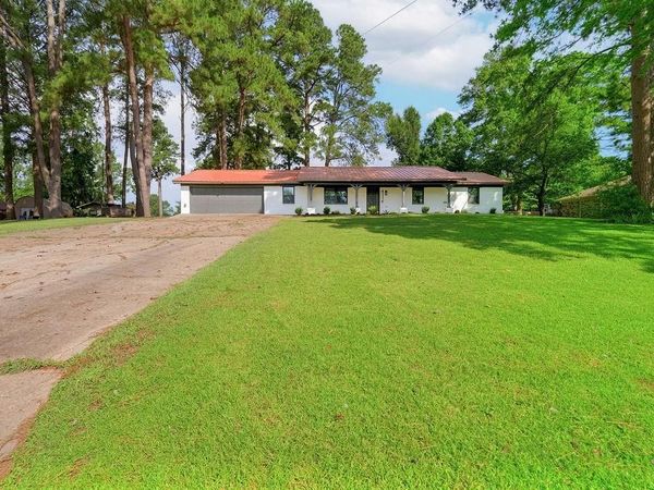 4116 Lakeshore Drive, Lone Star, TX 75668