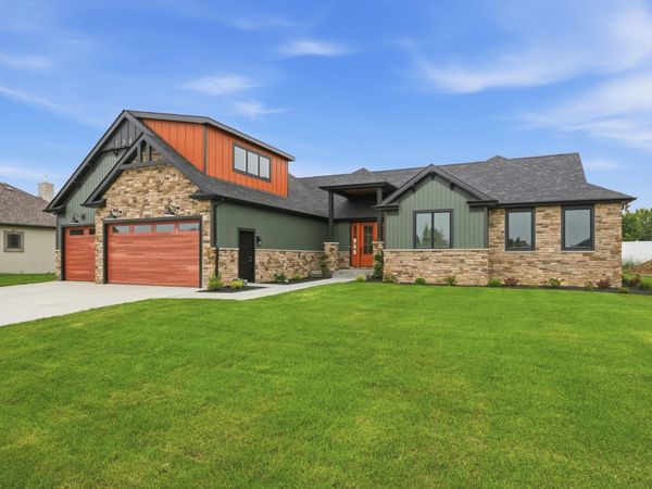 7342 Brookhaven Drive, Crown Point, IN 46307