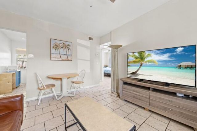 1127 NE 5th Avenue, Fort Lauderdale, FL 33304 Photo