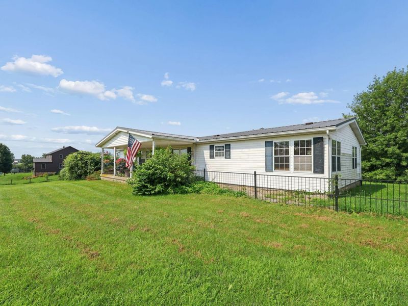 25477 Armstrong Road, Laurelville, OH 43135 Photo 6