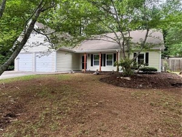 1135 Burning Bush Drive , Loganville, GA 30052