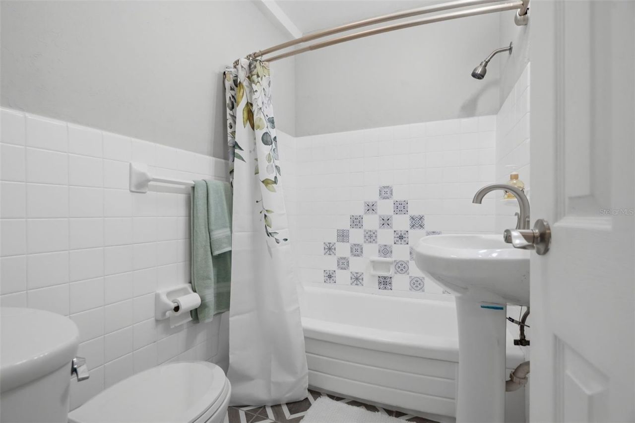 3315 58th Avenue S, Unit 617, Saint Petersburg, FL 33712 Photo