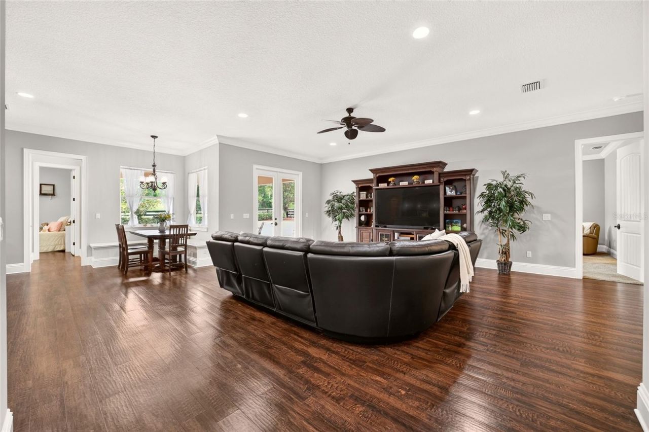 11050 SE 37th Avenue Road, Belleview, FL 34420 Photo