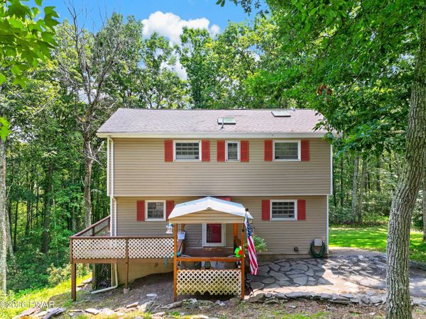 120 Indian Run Court, Milford, PA 18337