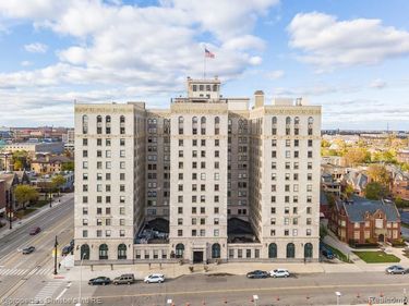 15 E Kirby Street, Unit 1107, Detroit, Mi 48202