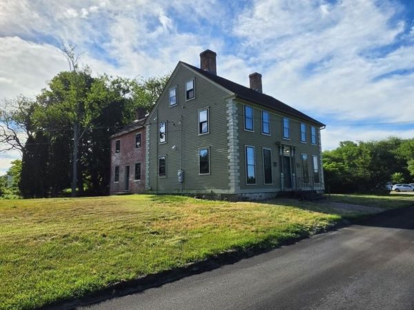 166 Old Providence Rd, Swansea, MA 02777