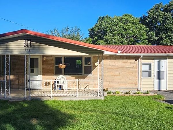 606 Woodland Lane, Princeton, WV 24740