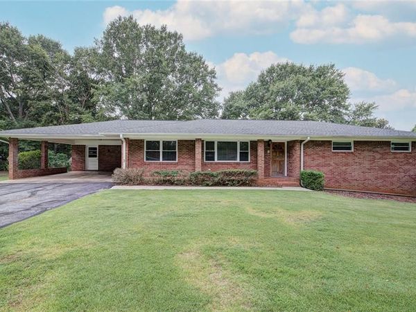 18 Jones Mill Place , Cartersville, GA 30120