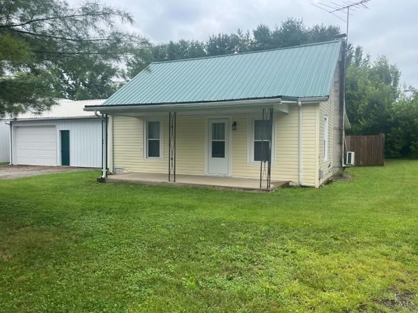 239 Middle North, Russellville, OH 45168