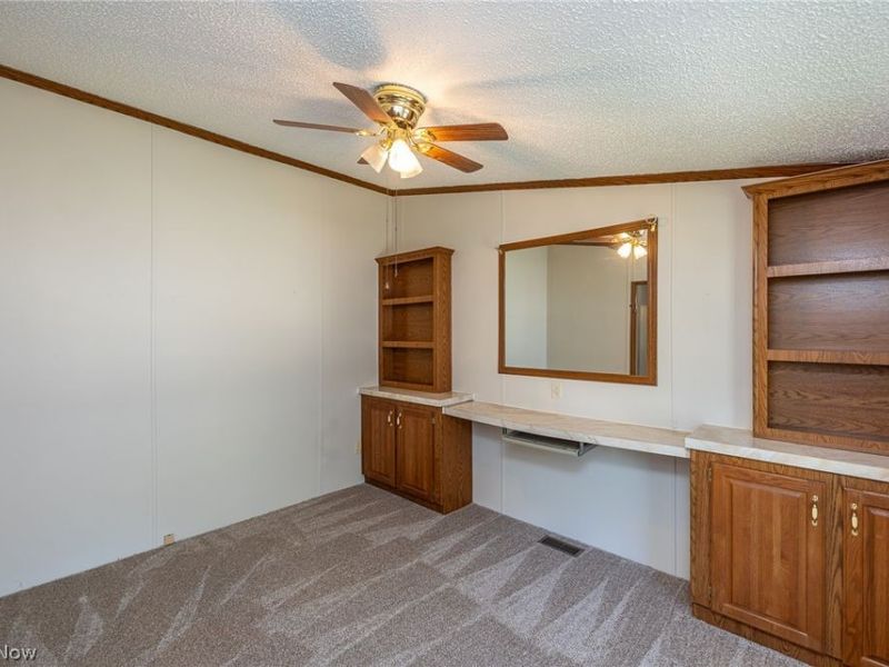 8 Schuberts Alley, Olmsted Township, OH 44138 Photo 17