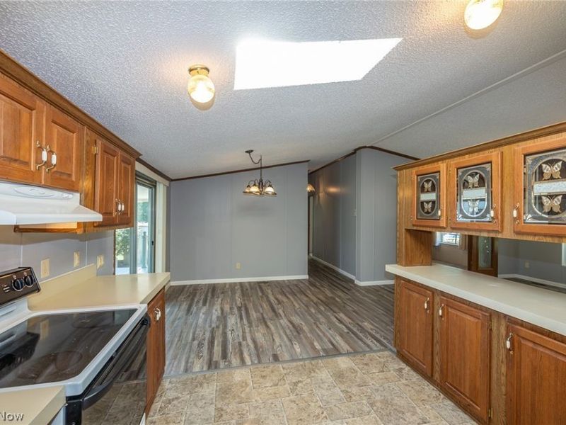 8 Schuberts Alley, Olmsted Township, OH 44138 Photo 8