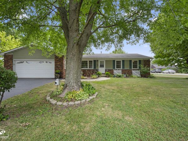 104 S Grundy Street, Gardner, IL 60424