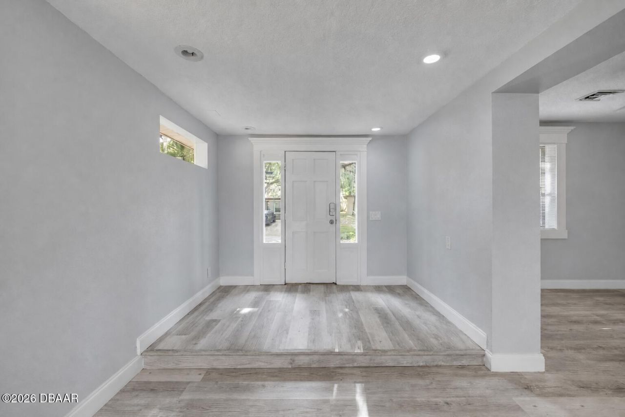110 E Lauren Court, Fern Park, FL 32730 Photo