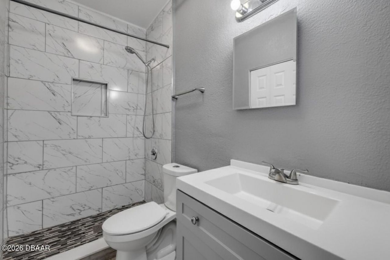110 E Lauren Court, Fern Park, FL 32730 Photo