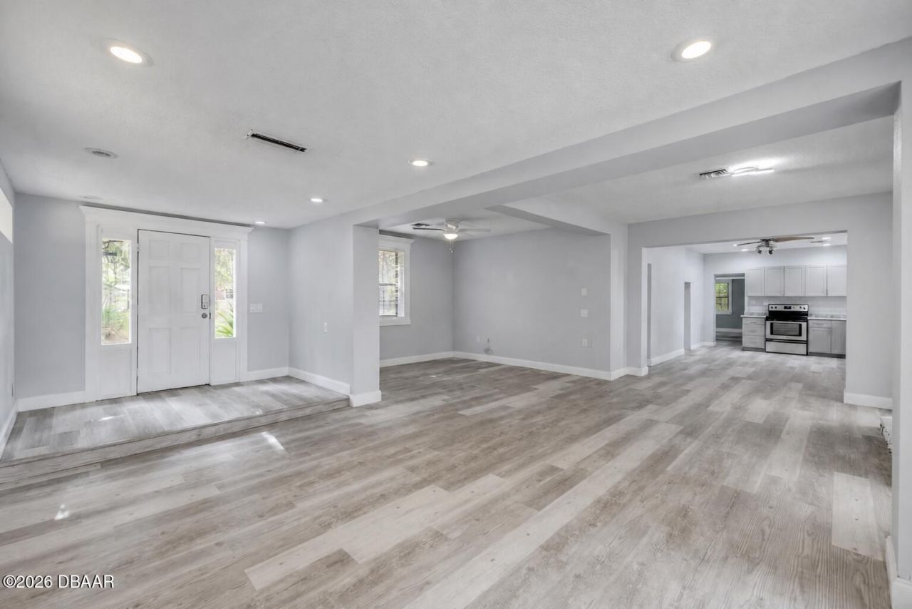 110 E Lauren Court, Fern Park, FL 32730 Photo