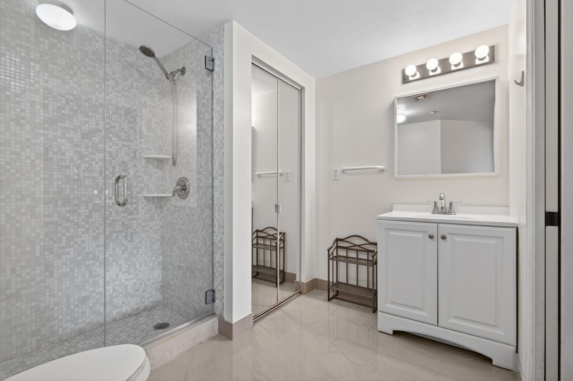 2015 Lavers Circle, Unit 403, Delray Beach, FL 33444 Photo