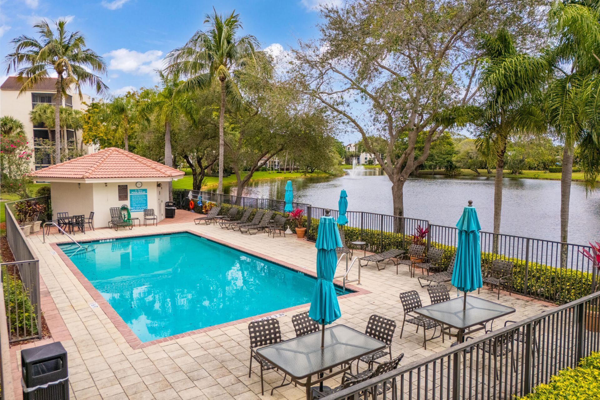 2015 Lavers Circle, Unit 403, Delray Beach, FL 33444 Photo
