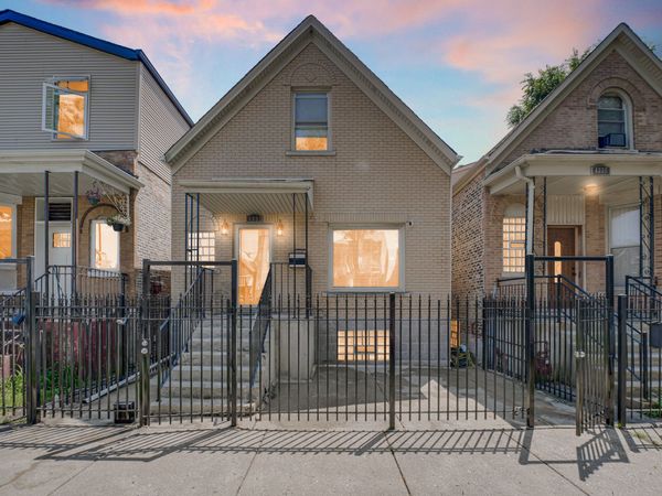 4333 W Lexington Street , Chicago, IL 60624