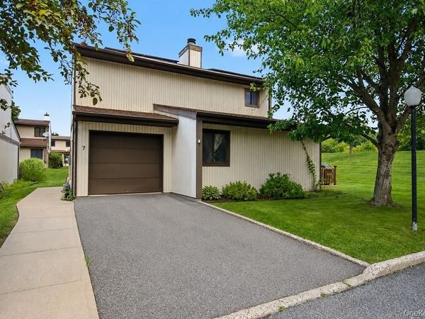 7 Allan Park Mews , Middletown, NY 10940