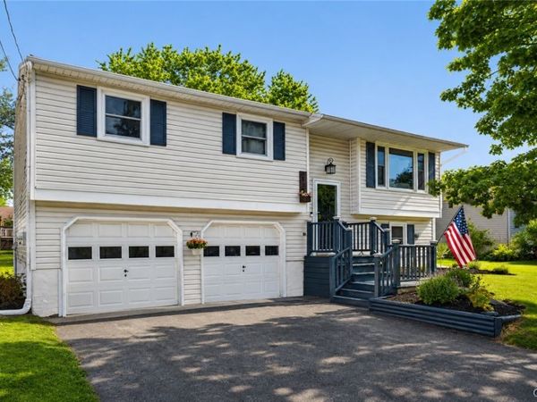 6129 Ridgecrest Drive , Syracuse, NY 13212