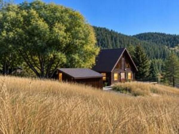 1258 PINGSTON CREEK Rd, Kettle Falls, WA 99141