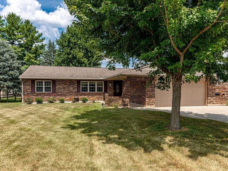 8254 Meadowlark Drive, Carlisle, OH 45005 Photo 2