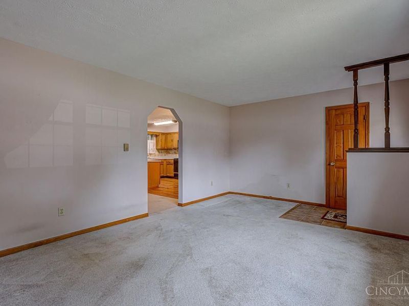 8254 Meadowlark Drive, Carlisle, OH 45005 Photo 5