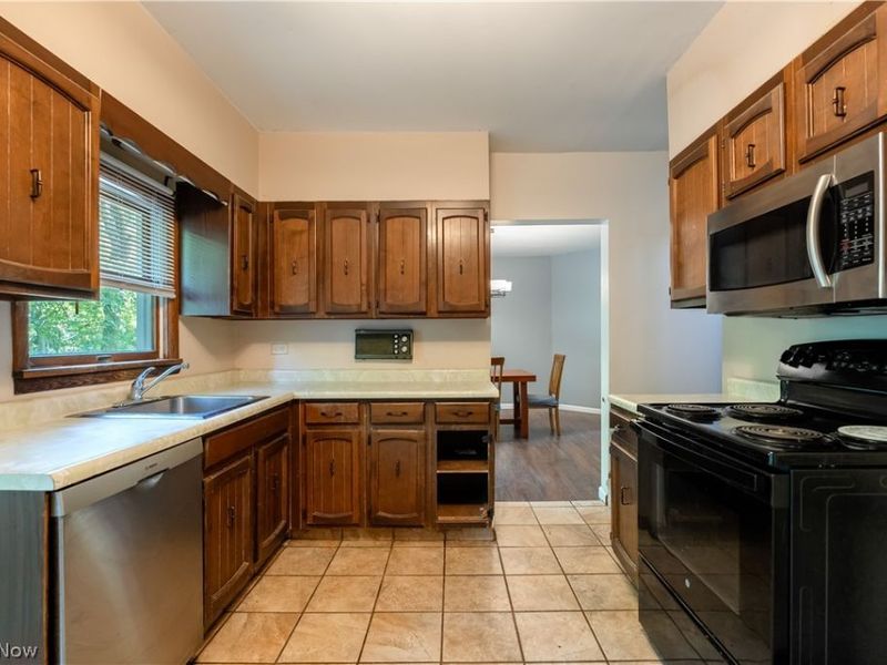 151 Overlook Drive, Alliance, OH 44601 Photo 19