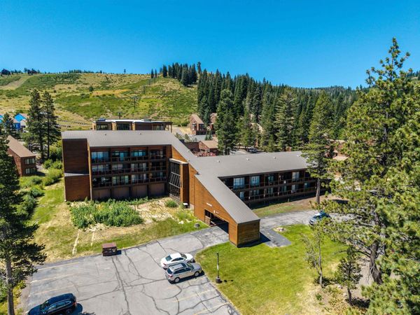11589 Snowpeak Way , Unit #106, Truckee, CA 96161