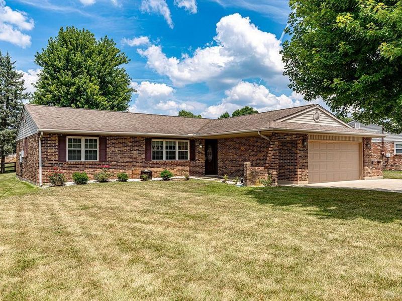 8254 Meadowlark Drive, Carlisle, OH 45005 Photo 1