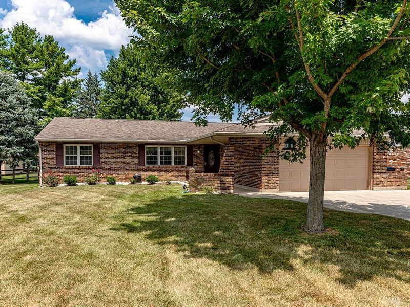 8254 Meadowlark Drive, Carlisle, OH 45005 Photo 2