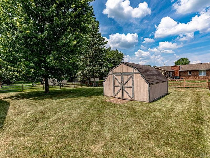 8254 Meadowlark Drive, Carlisle, OH 45005 Photo 27