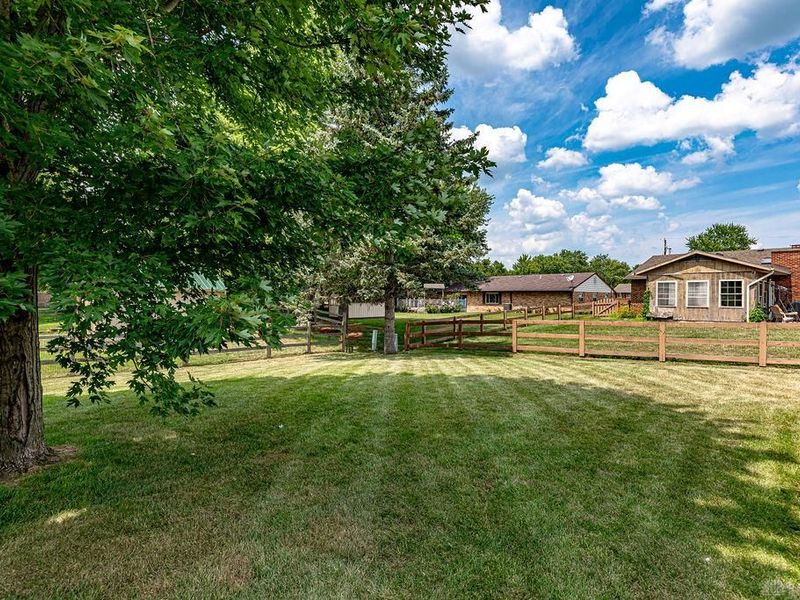 8254 Meadowlark Drive, Carlisle, OH 45005 Photo 29