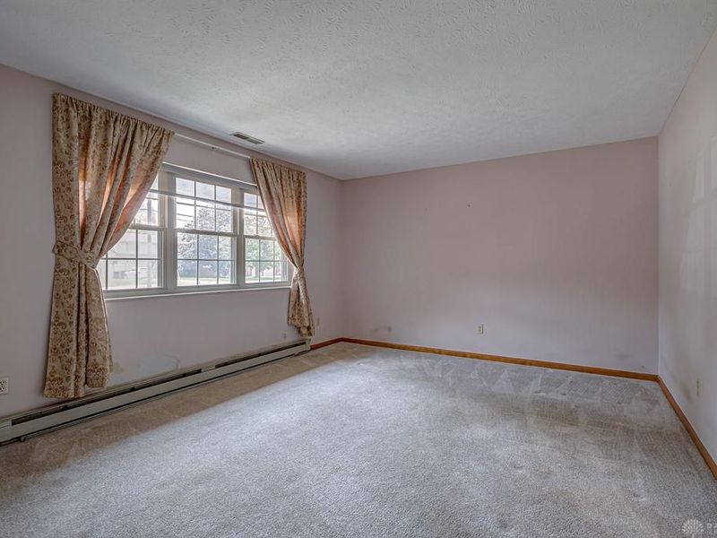8254 Meadowlark Drive, Carlisle, OH 45005 Photo 6