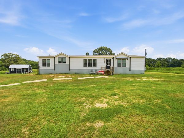5172 S Sawmill Road , Atoka, OK 74525